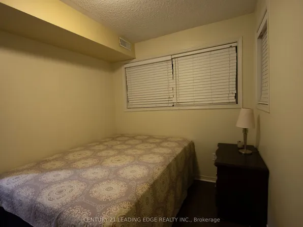 111 Bristol Rd E #109, Mississauga, ON L4Z 3P6