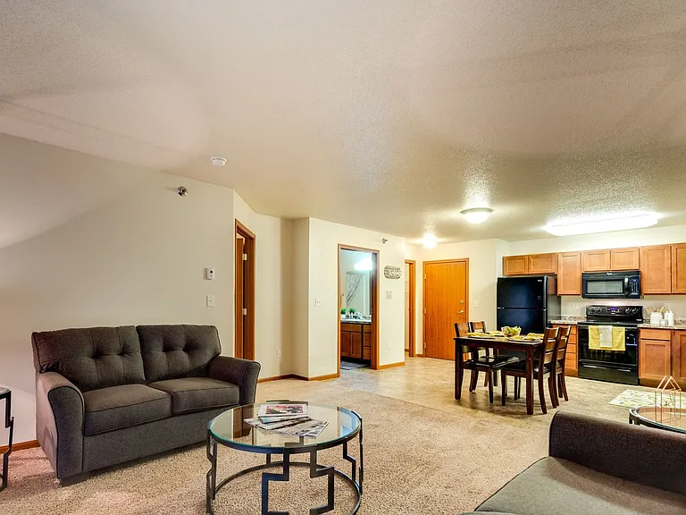 Southport Heights Apartments — Photo 7