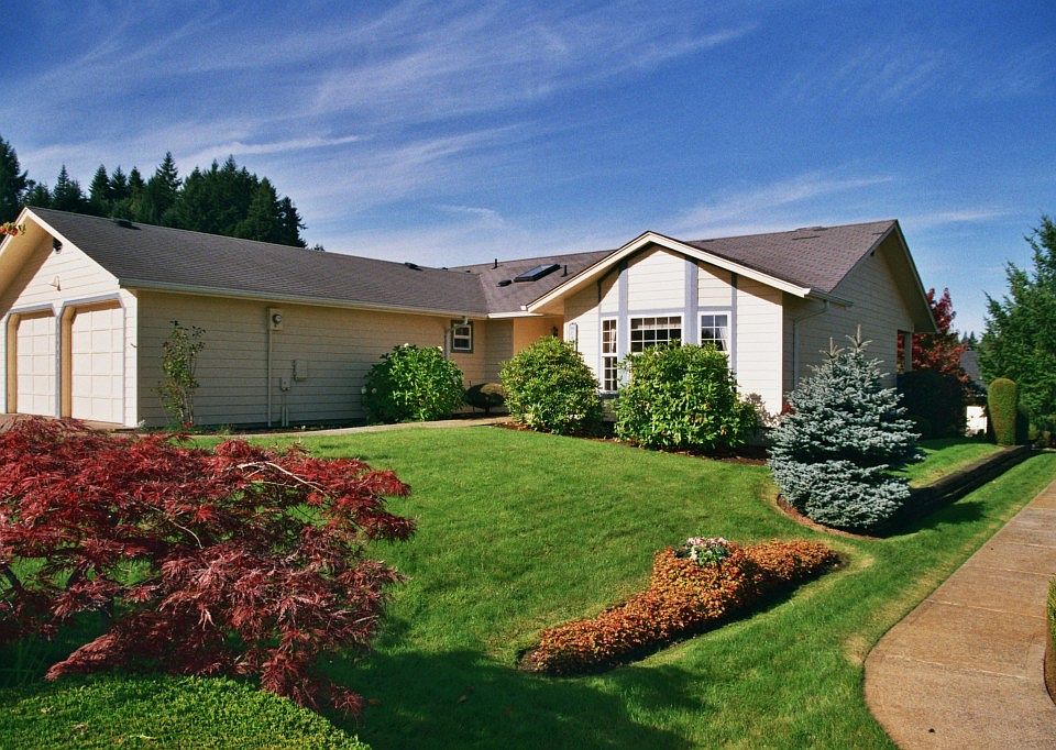 1st image of 109 Carl Sandburg Dr