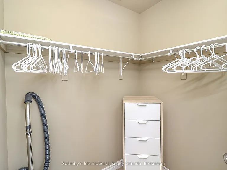 49 Silver Glen Blvd — Photo 18