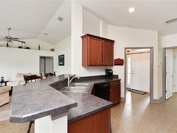 3rd image of 222 Mandolin Dr
