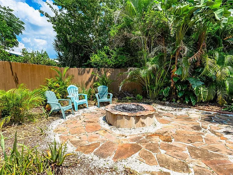 3709 Alden Way — Photo 37