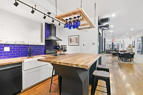 Rented by Compass | media 3