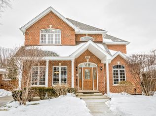 637 N Hamlin Ave, Park Ridge, IL 60068