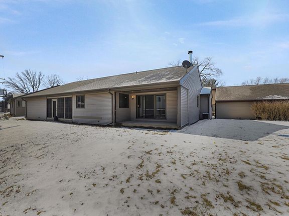 2nd image of 1806 Glenwood Oaks Ct #A