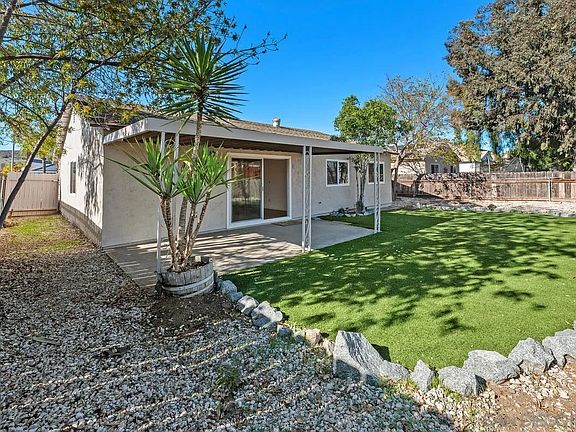 5th image of 10017 Woodrose Ave