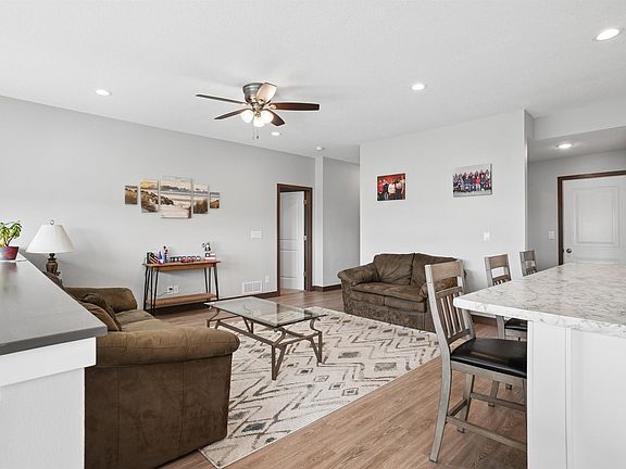 3rd image of 5522 Red Oak Ln
