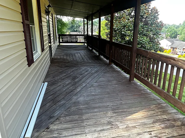 Lyle Ln — Photo 23