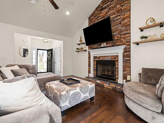 5th image of 148 Crystal Ln
