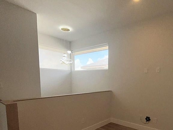 4th image of 4610 Juniper Dr #B