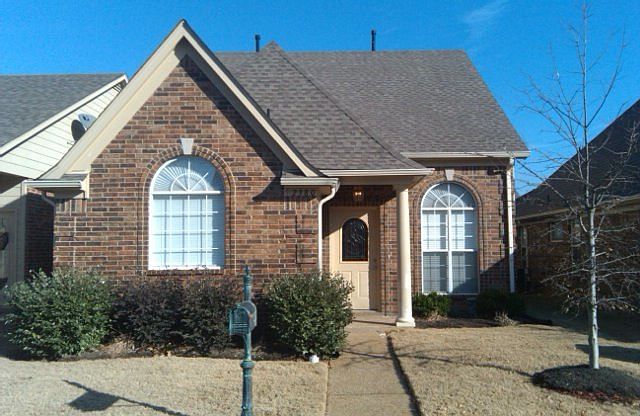 1st image of 2380 Gardenbrook Dr