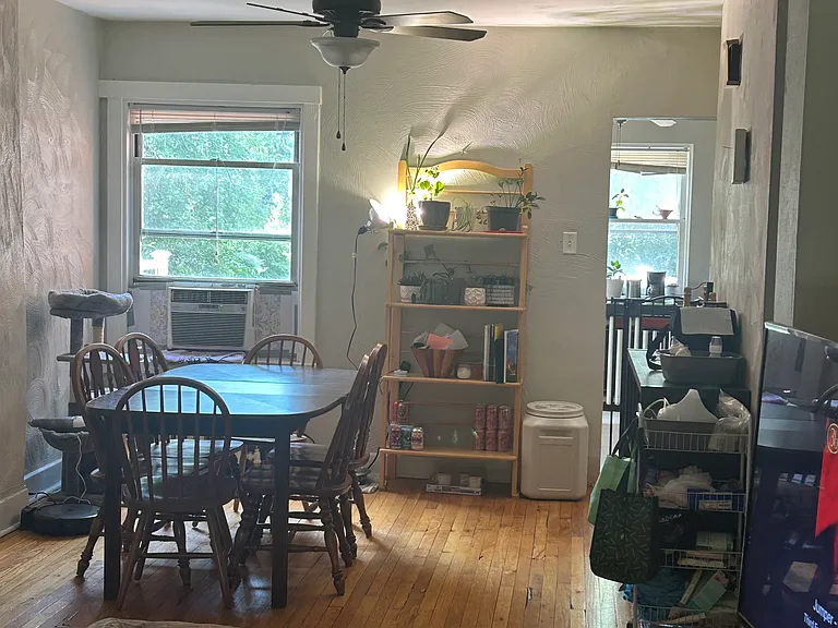 5846-5850 Burchfield Ave #5848 — Photo 2