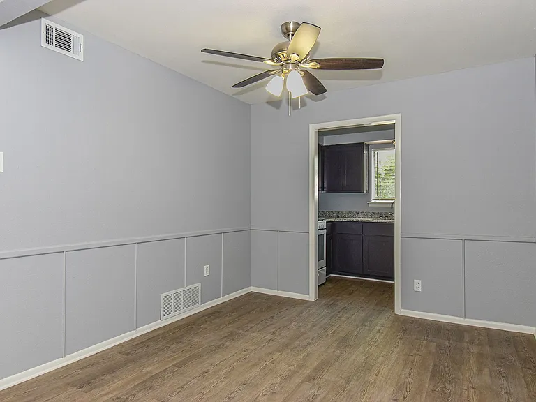 4320 Wesley St — Photo 10