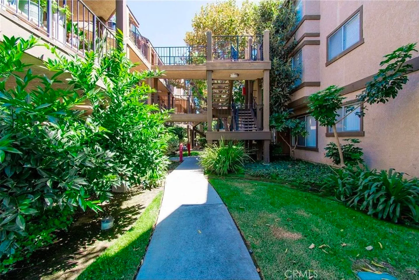 W 5th St, Santa Ana — Photo 2