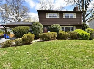 11823 Smoketree Rd, Potomac, MD 20854