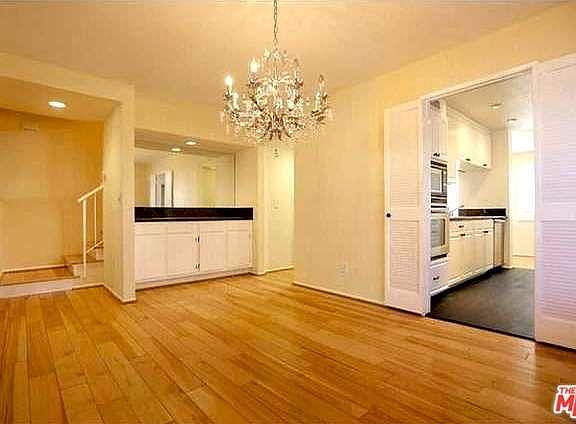 4th image of 11868 Moorpark St APT K