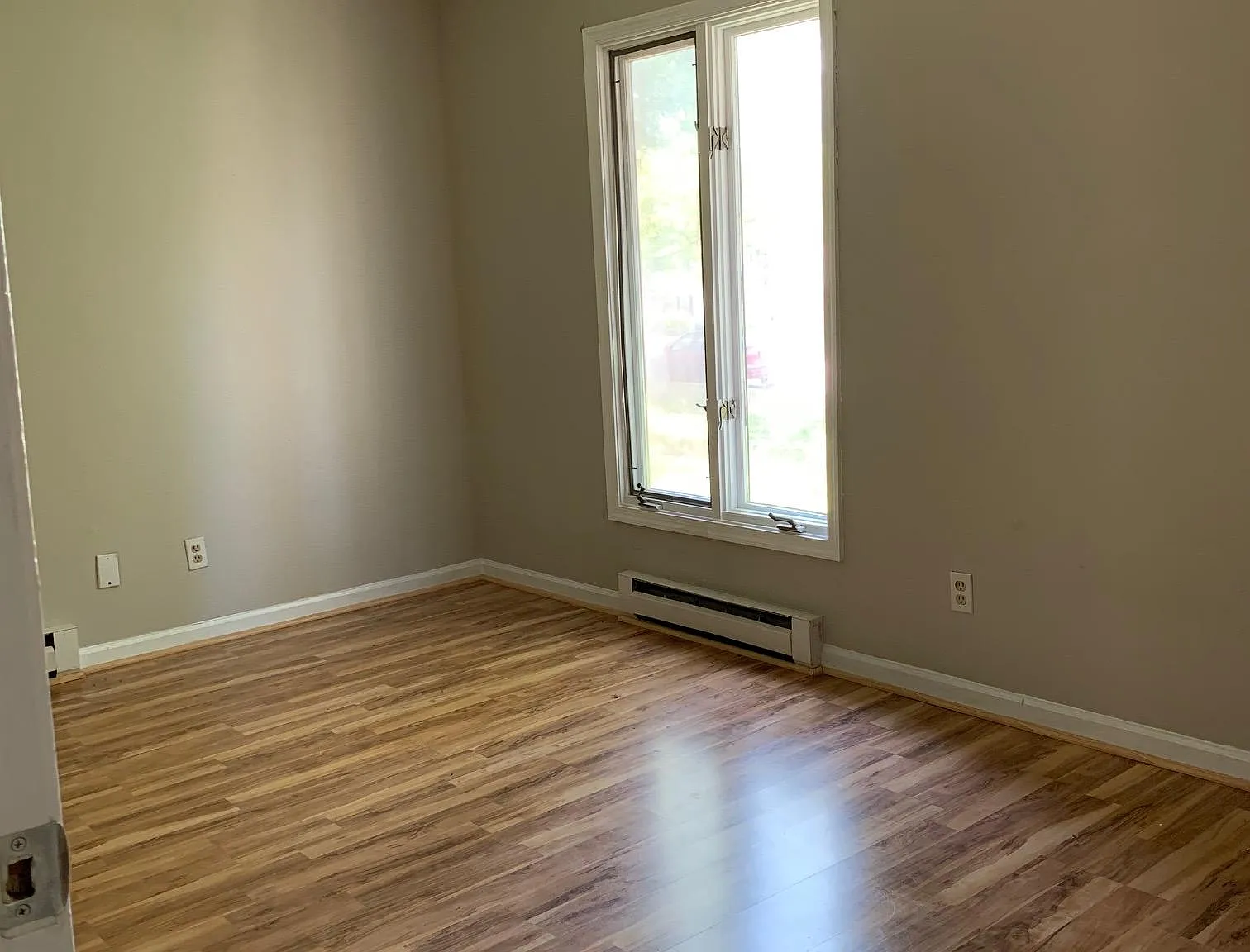 3 bed, 1427 sqft, $1,600 — Photo 4