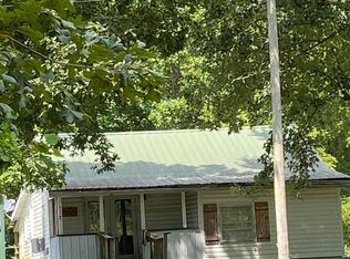 572 Claysville Rd, Crossville, TN 38571