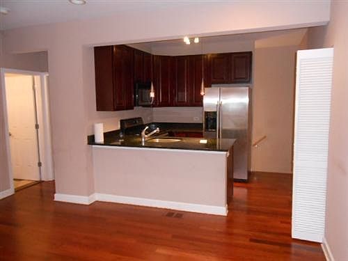 2nd image of 3518 N Hamlin Ave #1