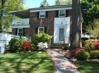 635 So Forest Dr, Teaneck, NJ 07666