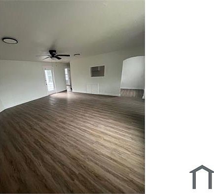2nd image of 1601 Cambridge Dr