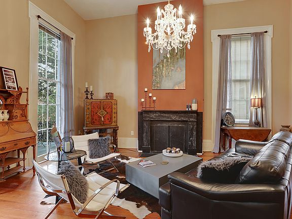4th image of 1805 Coliseum St #1