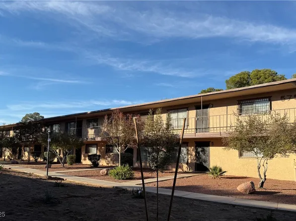 575 S Royal Crest Cir Unit 26, Las Vegas, NV 89169