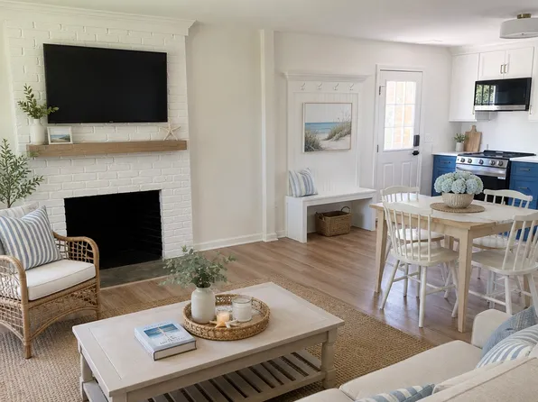 3 4th Ave, Old Saybrook, CT 06475