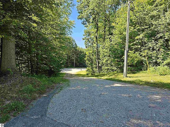 2nd image of 6804 Johnson Valley Ct