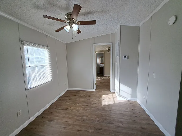 8584 Alvarado Calzada — Photo 6