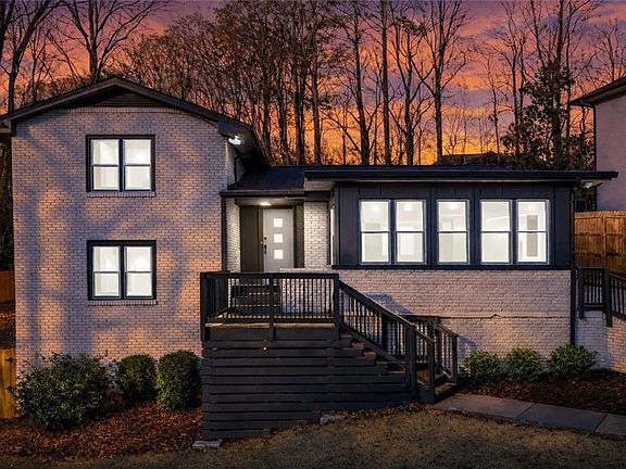 2nd image of 2338 Greenglade Rd NE