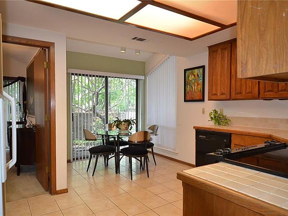 3rd image of 6043 Glen Heather Dr