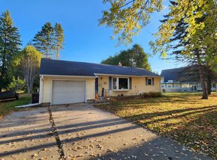 1716 Menasha Ave, Manitowoc, WI 54220
