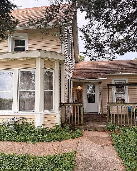 1st image of 225 N Union St