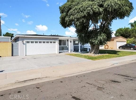 3rd image of 10691 Vienna Dr