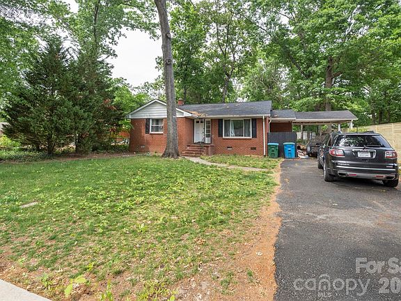 3rd image of 706 Brian Cir