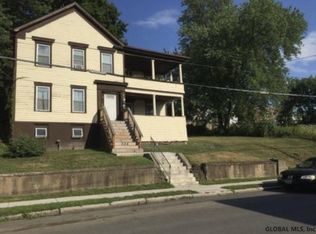 934 1st St, Rensselaer, NY 12144