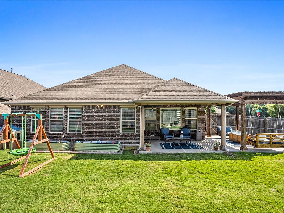 1st image of 5701 Fremont Dr