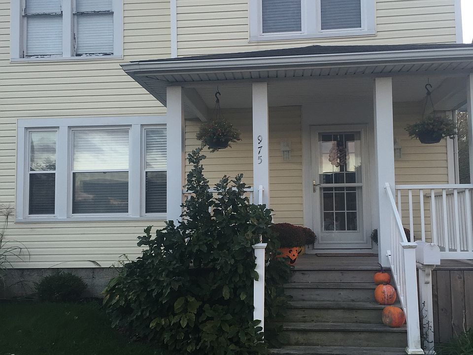 1st image of 975 E Center St
