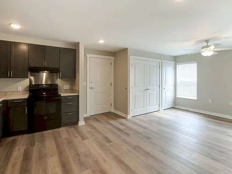 Thatcher Flats — Photo 19