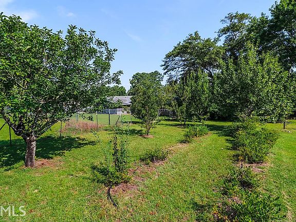 2nd image of 6420 Shawn Dr