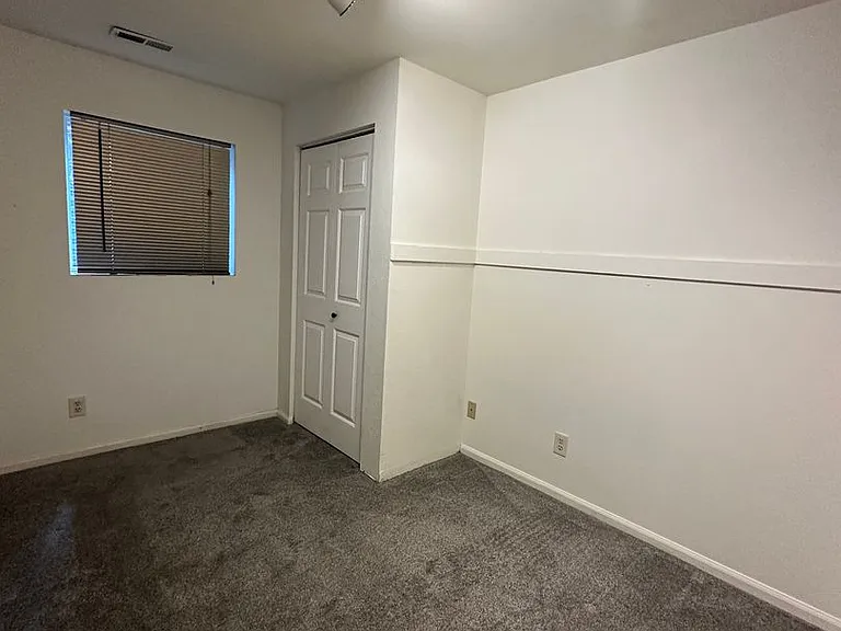 1032 W Pikes Peak Ave — Photo 14