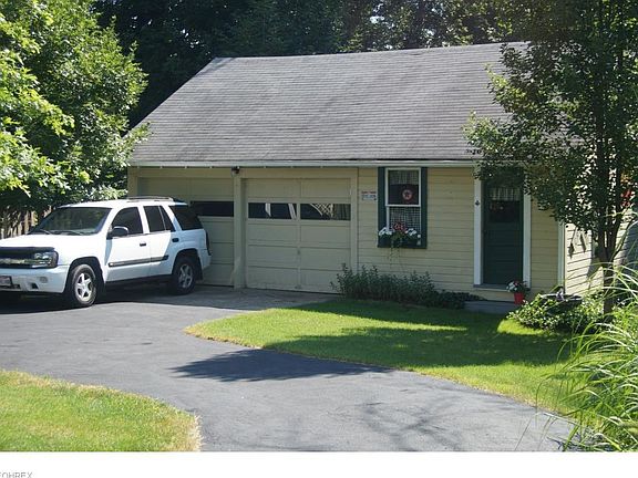 5th image of 243 Oakgrove St
