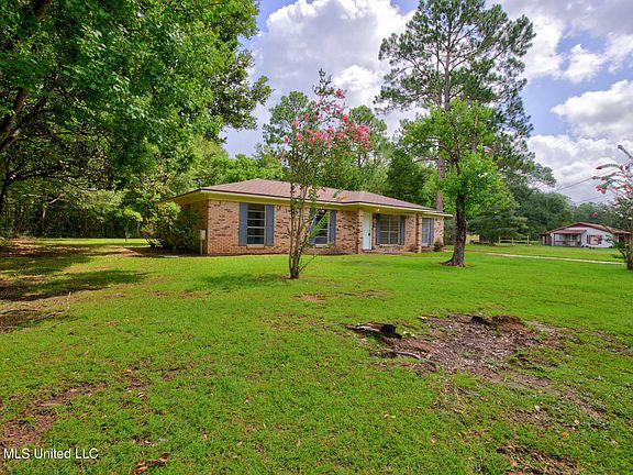 3rd image of 5717 Meadowview Dr
