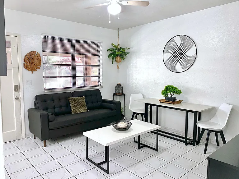 1832 Taft St #7 — Photo 3