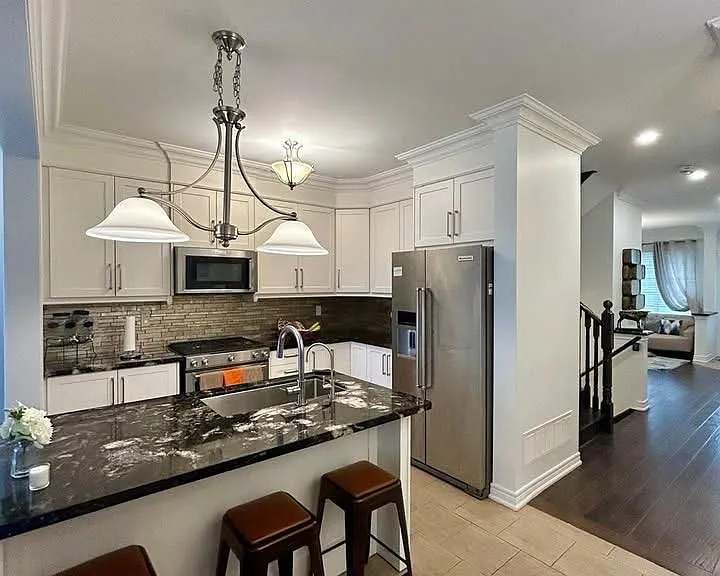 232 Kincardine St — Photo 8