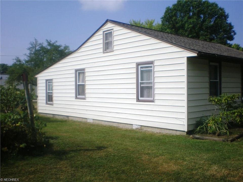 2nd image of 41895 Cooper Ave
