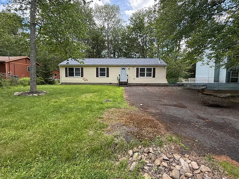 3528 Peak Dr — Photo 1