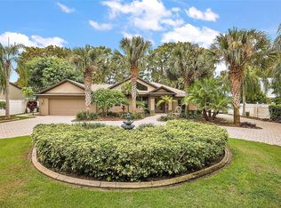 634 Banning Beach Rd, Tavares, FL 32778