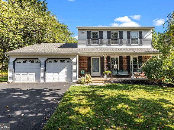 4th image of 151 Canterbury Ln